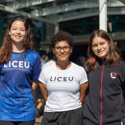 Alunos no intervalo das aulas em 2025
