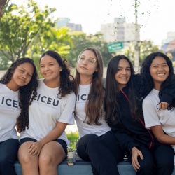 Alunos no intervalo das aulas em 2025